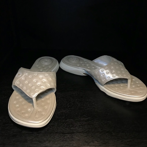 jordan thong flip flops